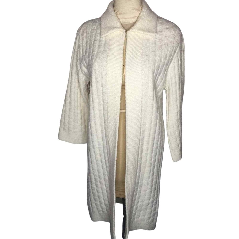 Bradley white sweater Medium Wintuk Vintage Knit Long Sleeve Cardigan Duster